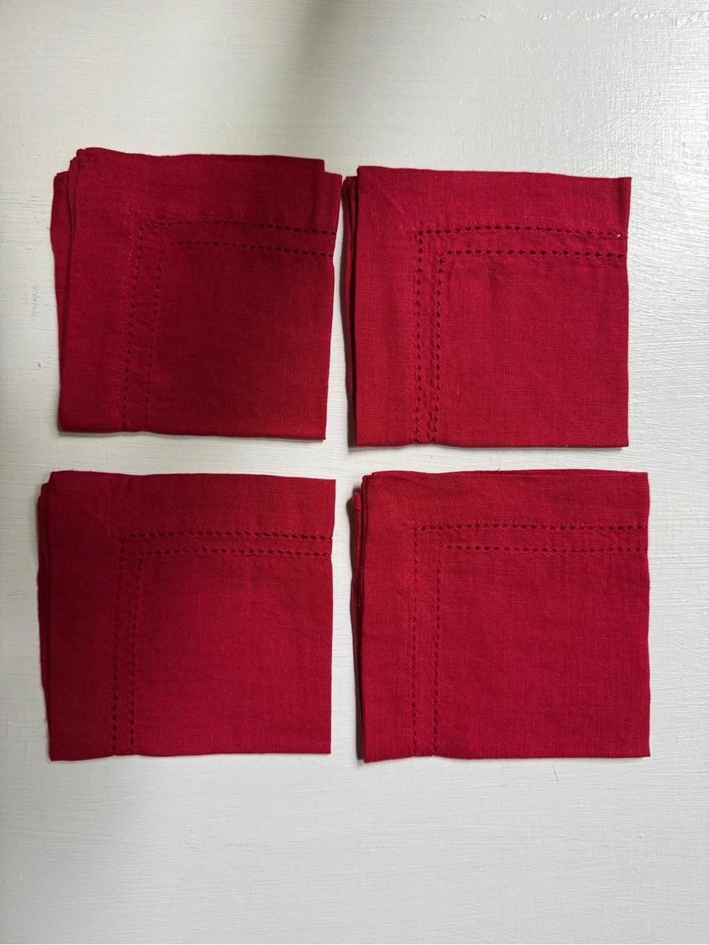 NWT Williams Sonoma 100% Linen SET OF 4 COCKTAIL NAPKINS 10” X 10”’Red